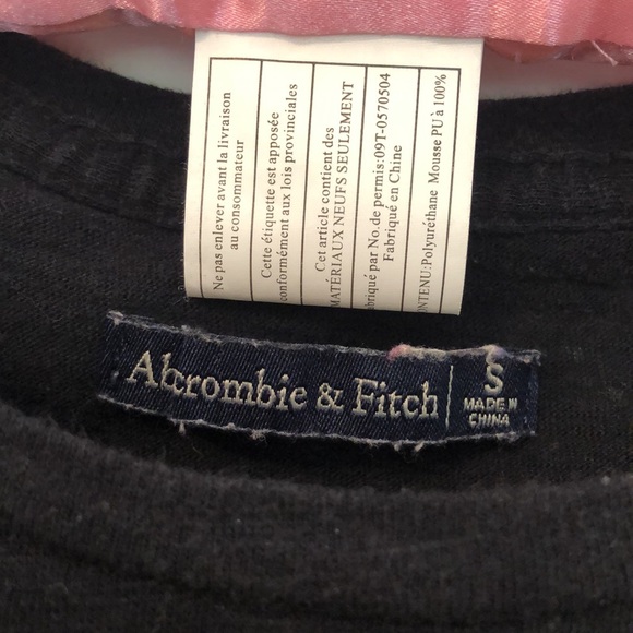 Abercrombie and Fitch T Shirt - Picture 3 of 4